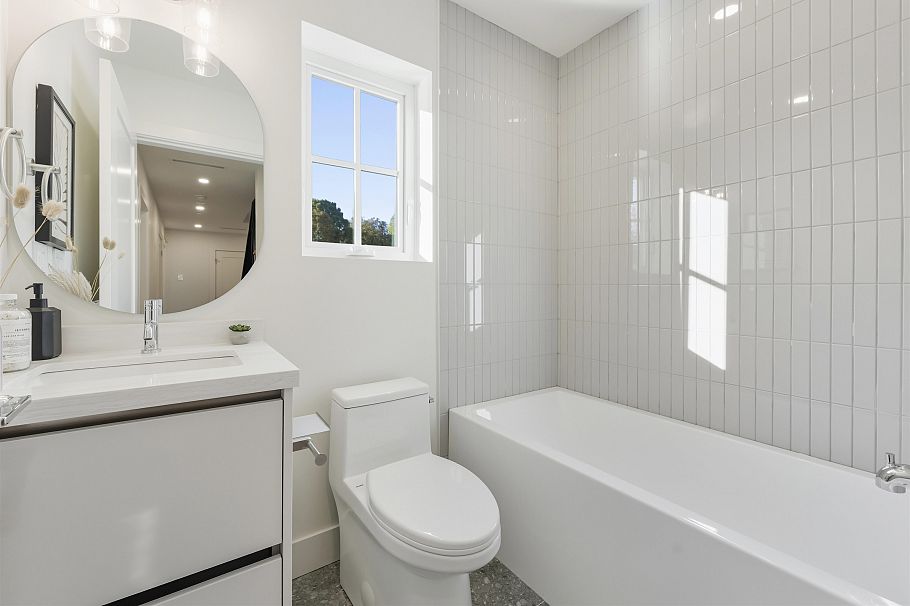 1759 W 16th Avenue Vancouver, BC - 27