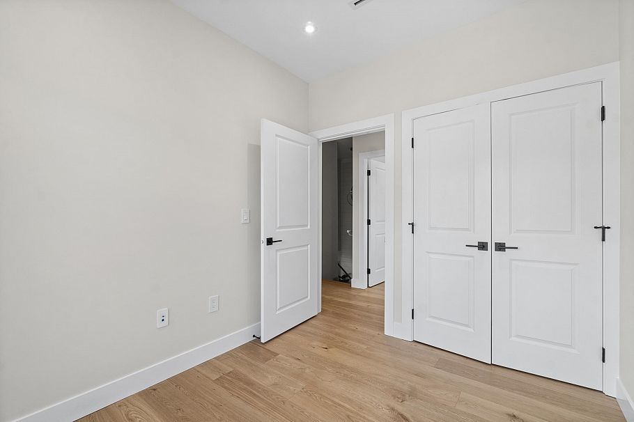 40 E 46th Avenue Vancouver, BC - 12