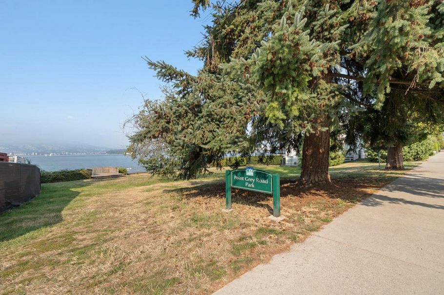 3274 W 1st Avenue Vancouver, BC - 26