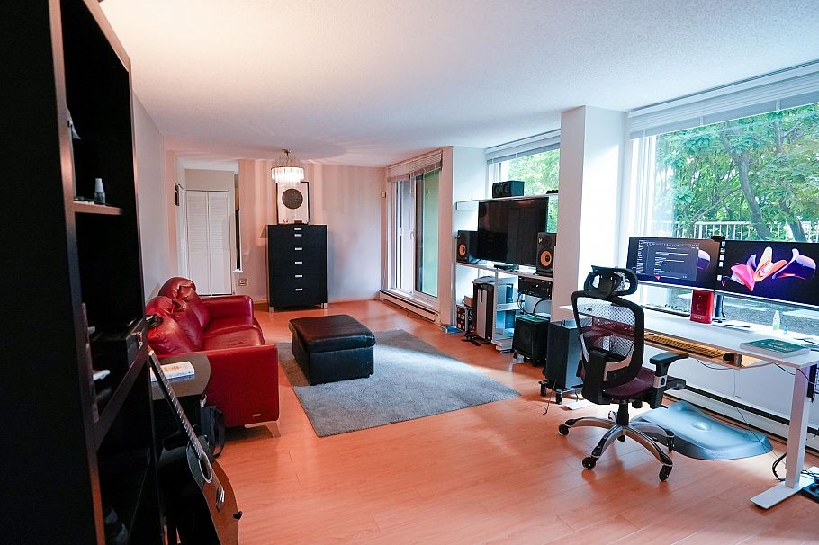 101 1845 Robson Street Vancouver, BC - 4