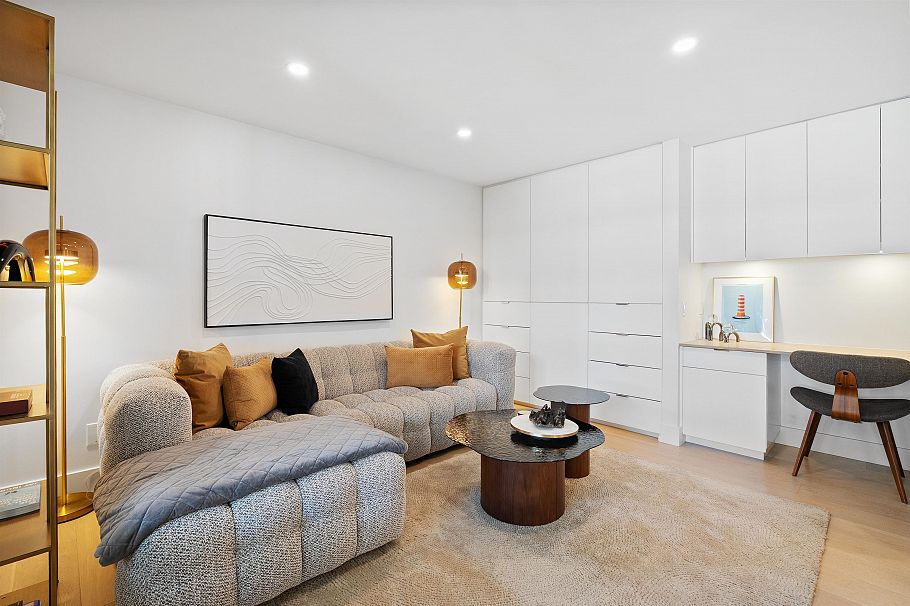 301 1350 Comox Street Vancouver, BC - 25