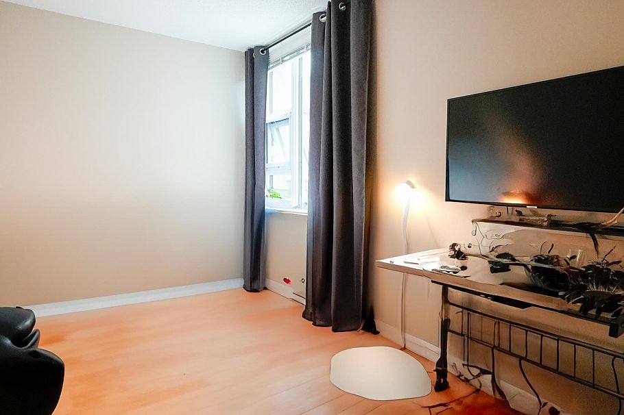 101 1845 Robson Street Vancouver, BC - 11