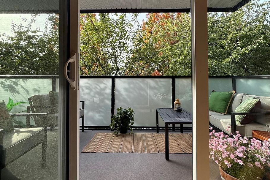 208 1516 Charles Street Vancouver, BC - 5