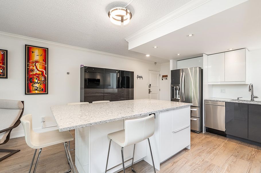 201 1995 Beach Avenue Vancouver, BC - 10