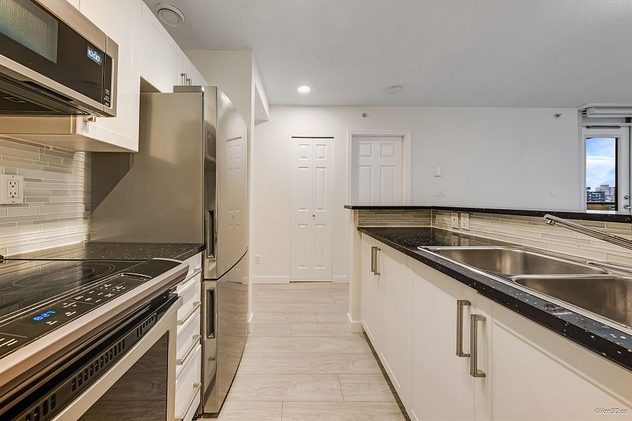 805 1420 W Georgia Street Vancouver, BC - 17