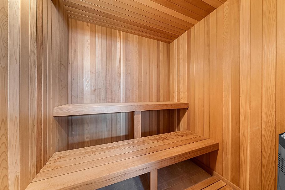 1426 W 48th Avenue Vancouver, BC - 23