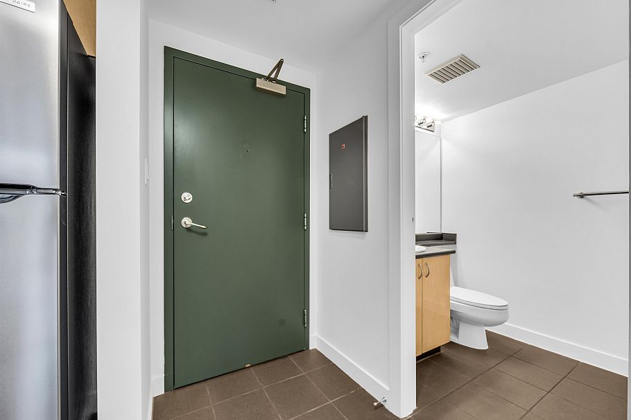 303 1688 Robson Street Vancouver, BC - 15