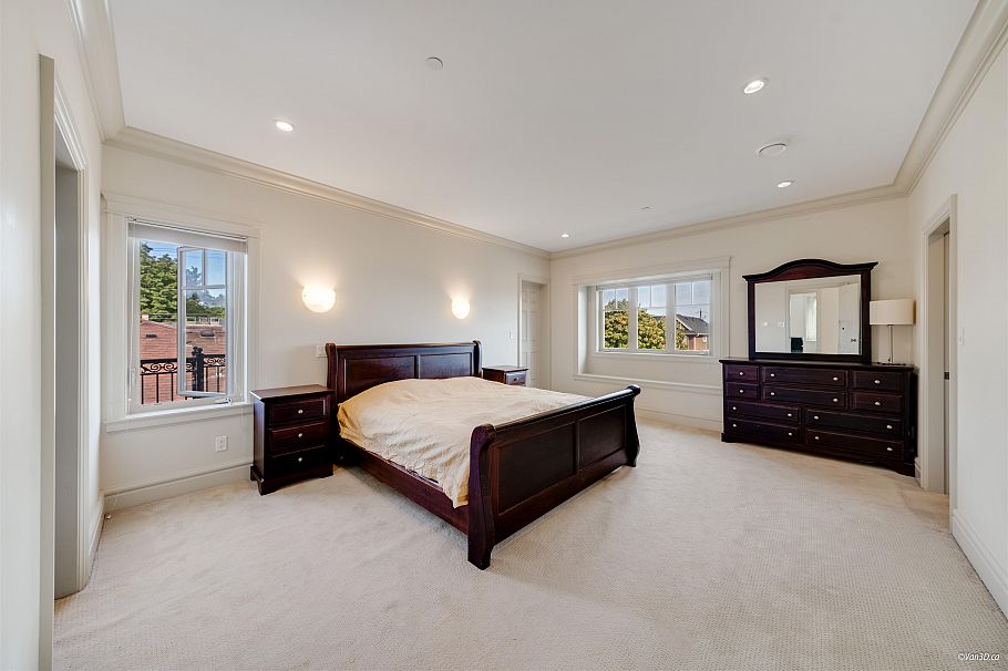 6633 Neal Street Vancouver, BC - 22