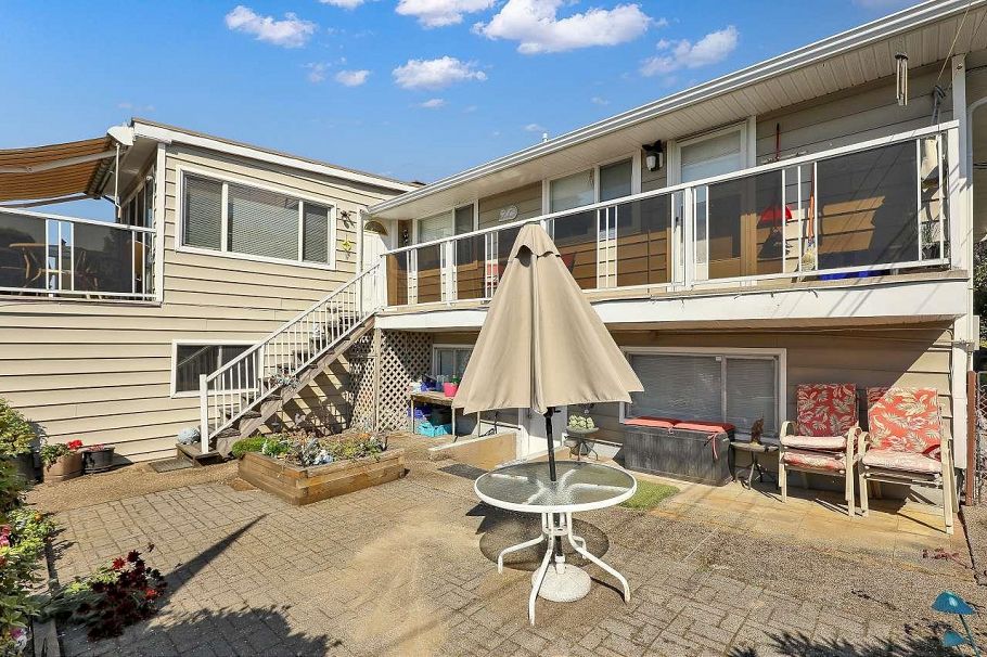 203 E 26th Street North Vancouver, BC - 36