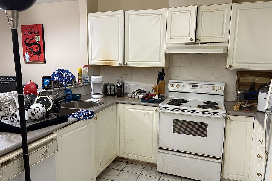 204 137 W 17th Street North Vancouver, BC - 5