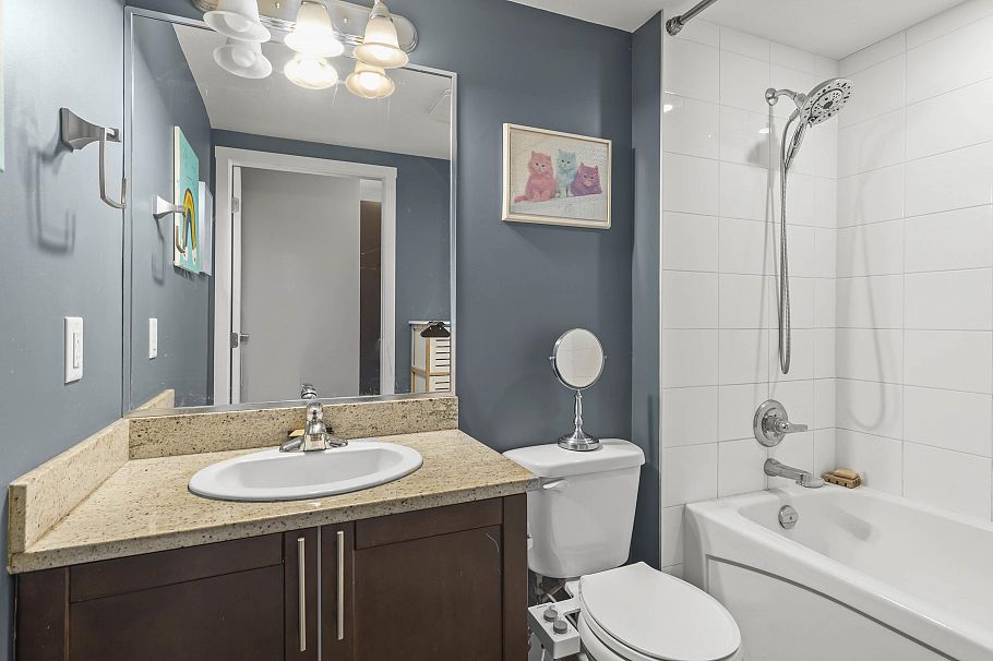 PH20 2150 E Hastings Street Vancouver, BC - 26