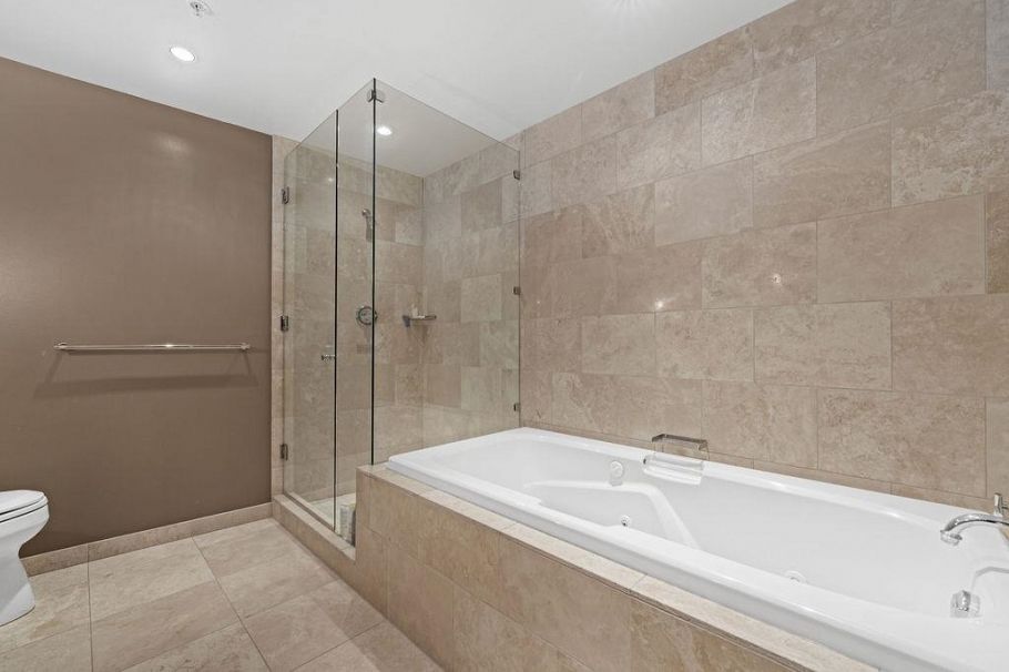 4303 938 Nelson Street Vancouver, BC - 23