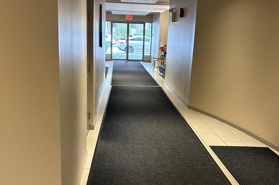 204 137 W 17th Street North Vancouver, BC - 15