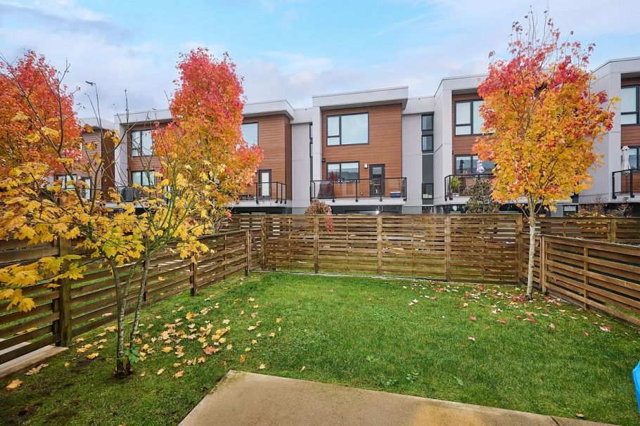 30 3597 Malsum Drive North Vancouver, BC - 7