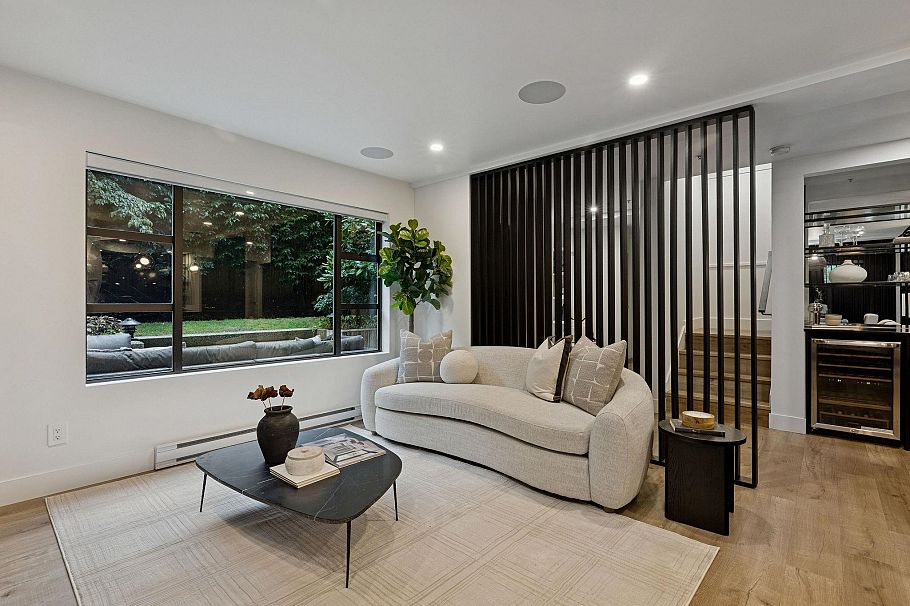 104 2119 Yew Street Vancouver, BC - 1