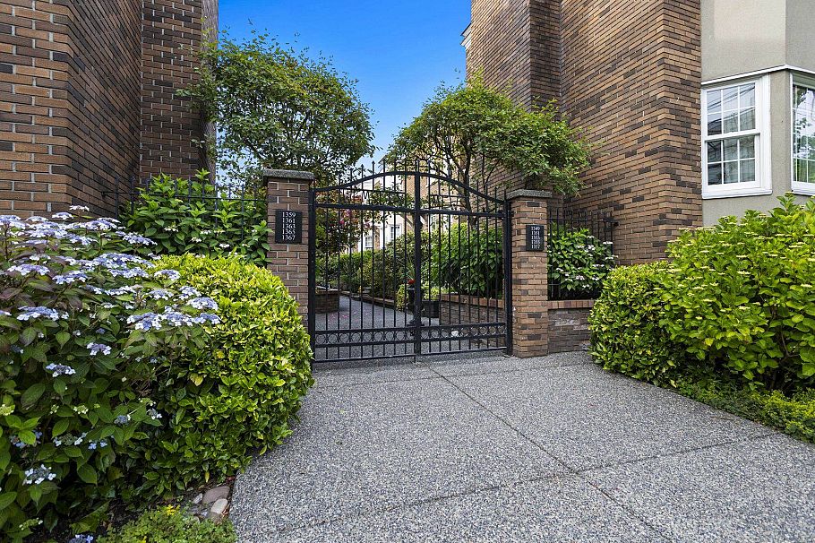 1365 W 7th Avenue Vancouver, BC - 2