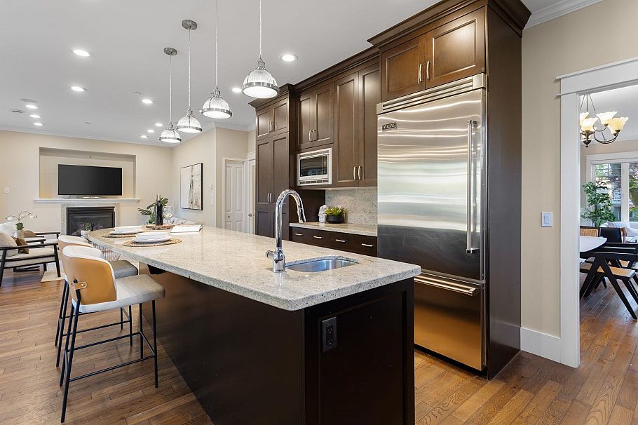 3895 W 23rd Avenue Vancouver, BC - 11