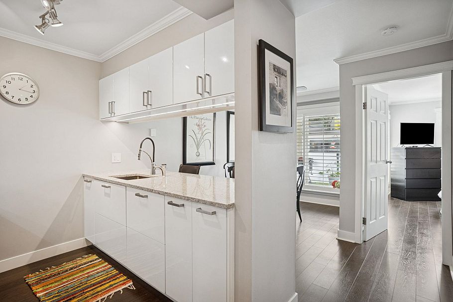 105 1554 Burnaby Street Vancouver, BC - 7