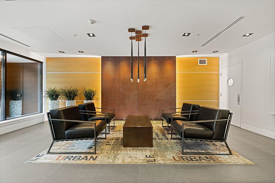 207 111 E 3rd Street North Vancouver, BC - 3