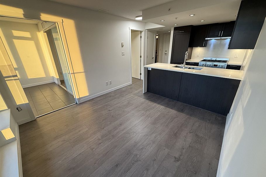 907 5665 Boundary Road Vancouver, BC - 8