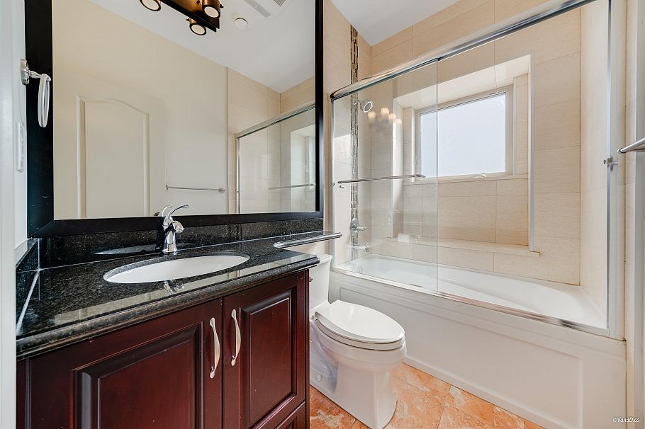 6633 Neal Street Vancouver, BC - 20