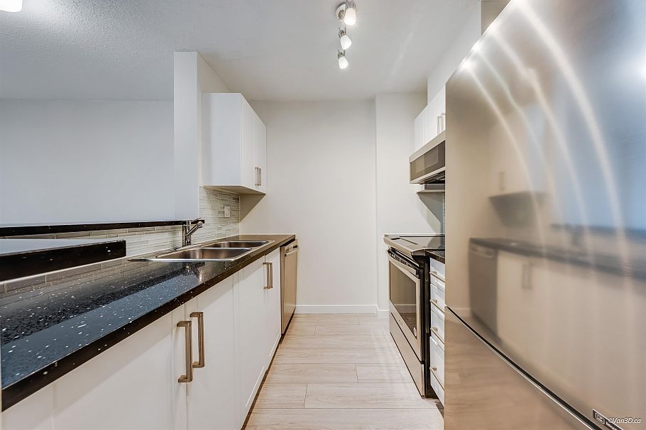 805 1420 W Georgia Street Vancouver, BC - 13