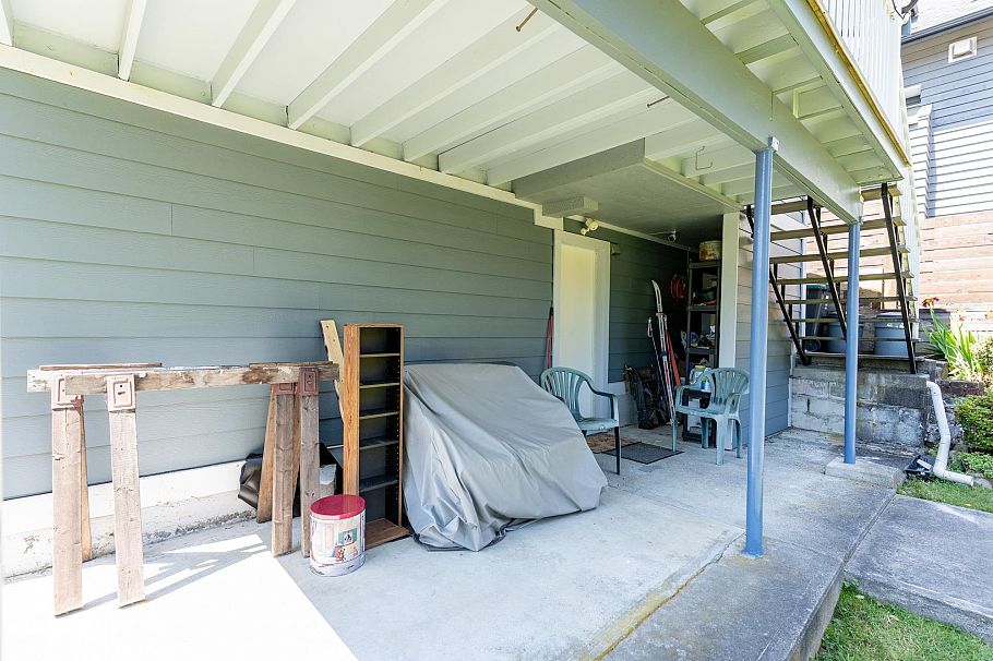 4370 Mountain Highway North Vancouver, BC - 21