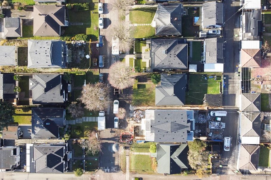 1563 E 58th Avenue Vancouver, BC - 5