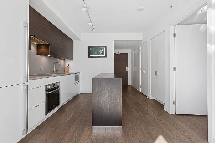 609 1688 Pullman Porter Street Vancouver, BC - 8