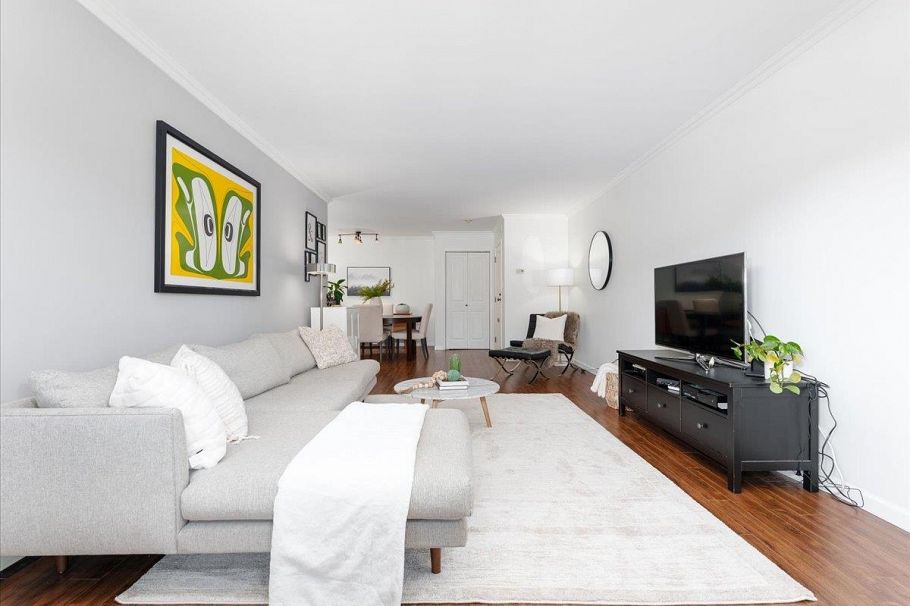 301 155 E 5th Street North Vancouver, BC - 5