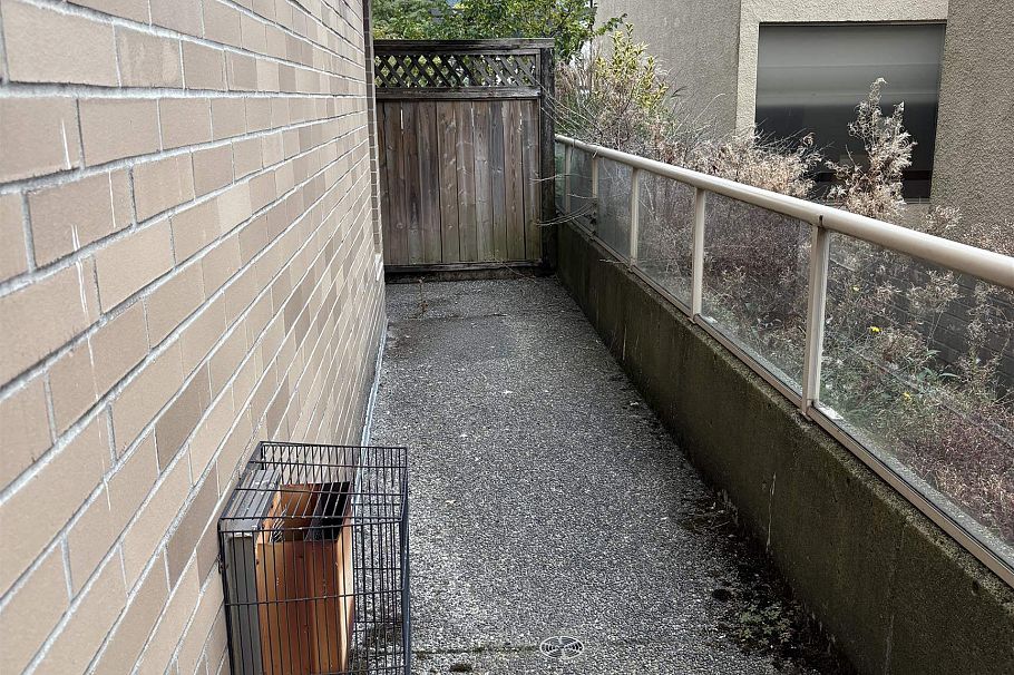 204 137 W 17th Street North Vancouver, BC - 13