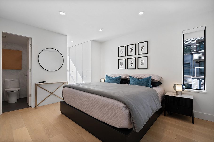 301 1350 Comox Street Vancouver, BC - 18