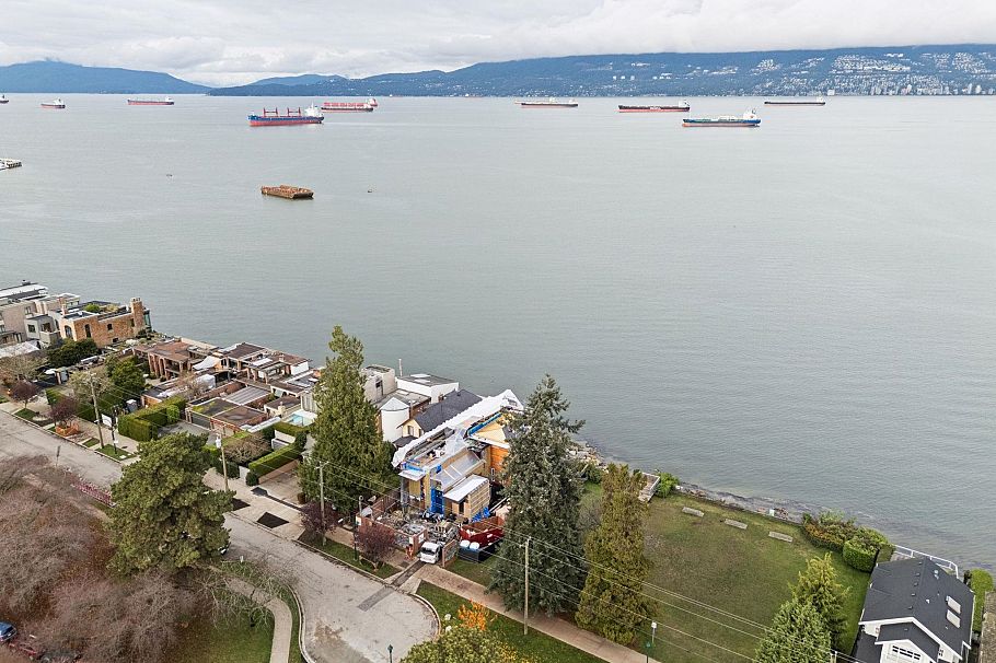 3243 Point Grey Road Vancouver, BC - 12