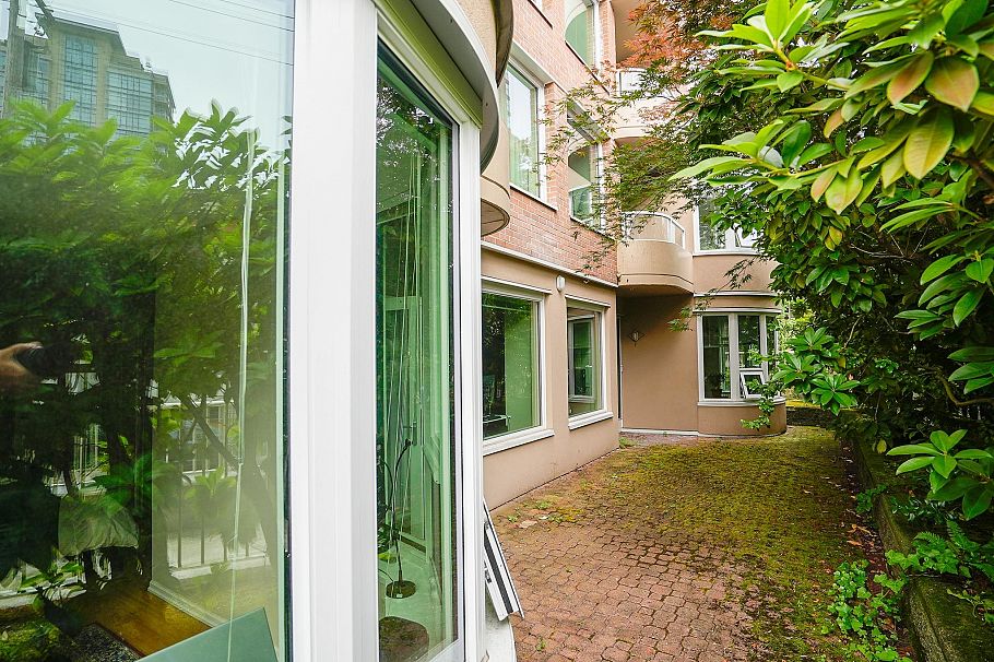 101 1845 Robson Street Vancouver, BC - 6