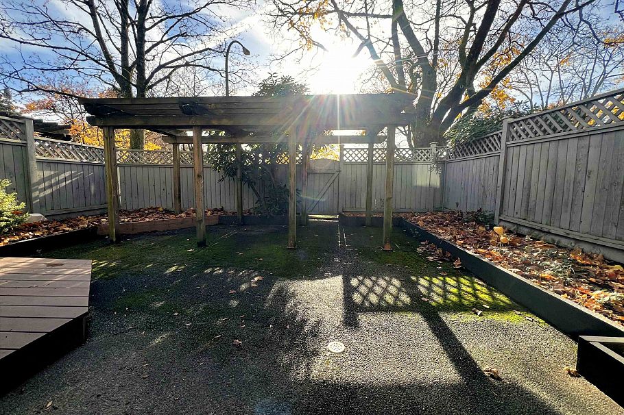 104 8775 Cartier Street Vancouver, BC - 23