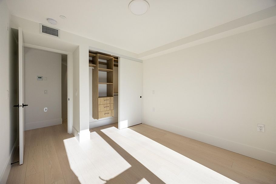 203 778 W 27th Avenue Vancouver, BC - 17