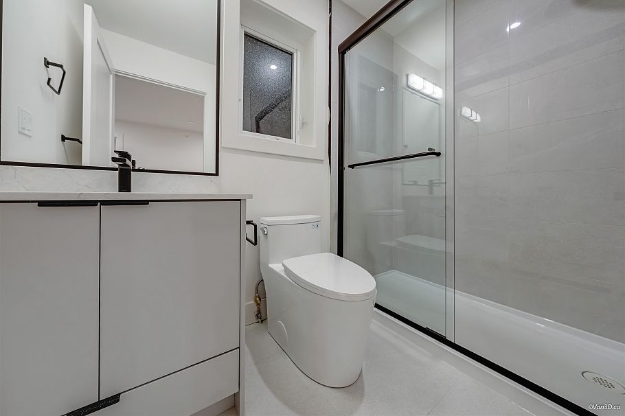 3 6730 Heather Street Vancouver, BC - 25