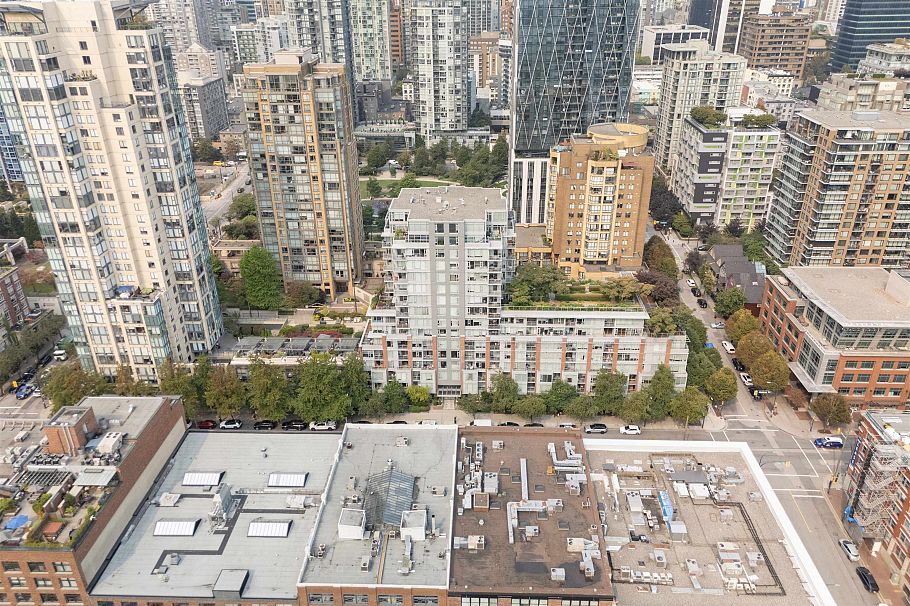 407 1133 Homer Street Vancouver, BC - 9