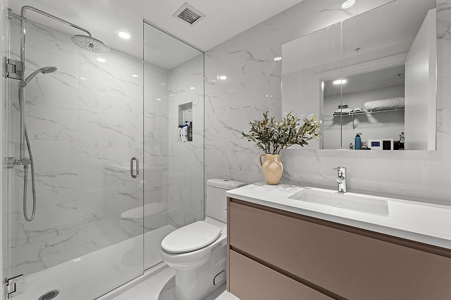 807 8181 Chester Street Vancouver, BC - 12