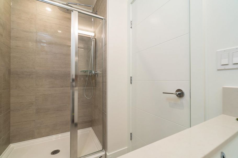 403 108 E 8th Street North Vancouver, BC - 26