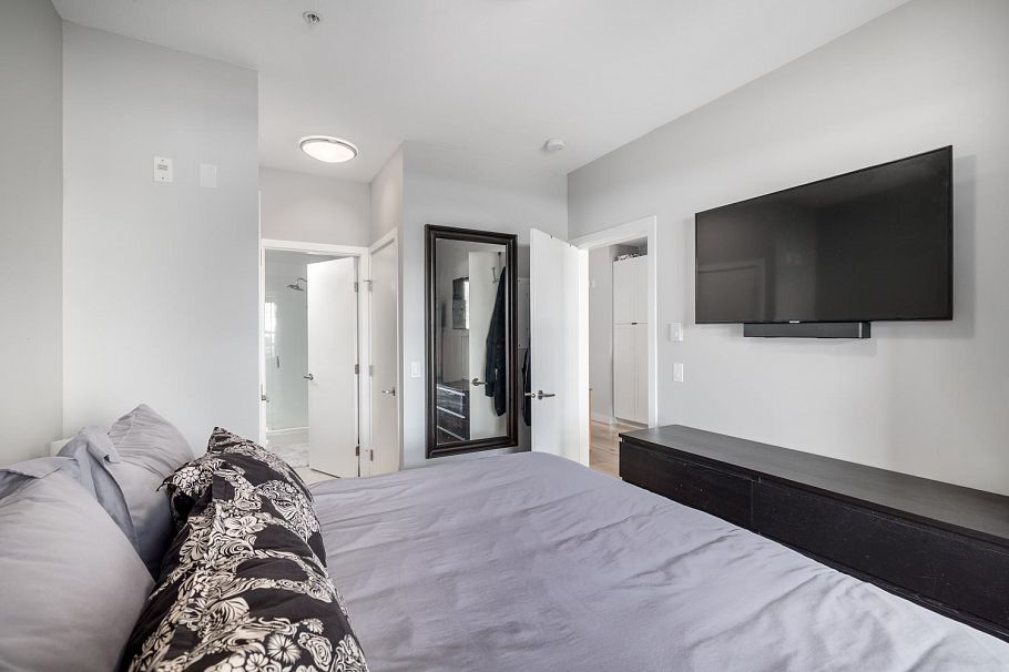 207 3205 Mountain Highway North Vancouver, BC - 17