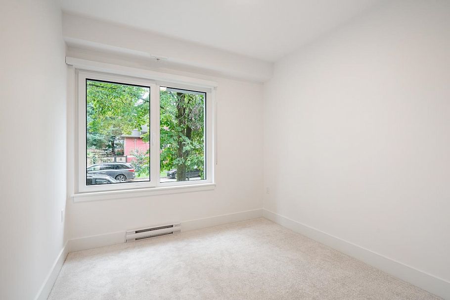 110 2085 E 1st Avenue Vancouver, BC - 17