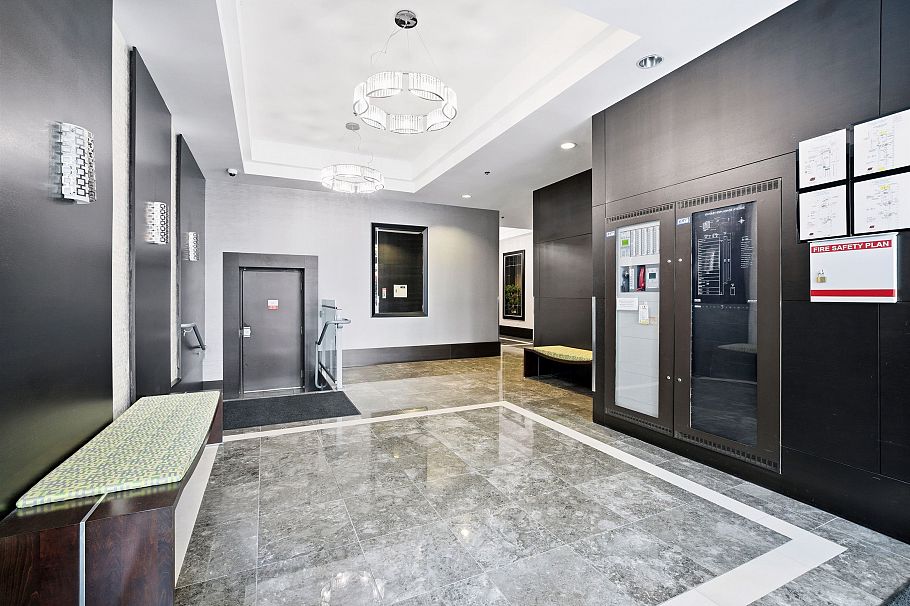 708 133 E Esplanade North Vancouver, BC - 29