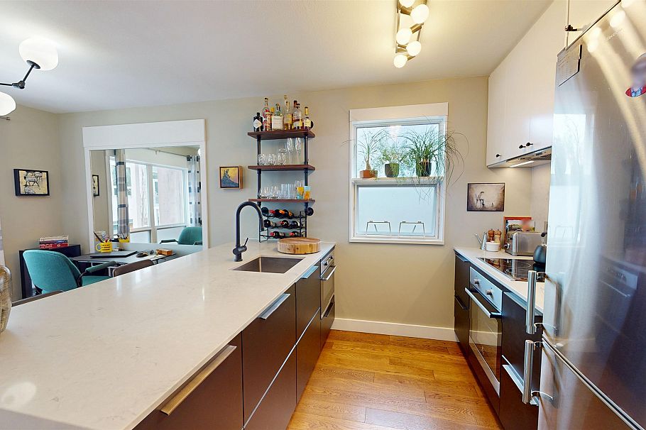 403 985 W 10th Avenue Vancouver, BC - 6