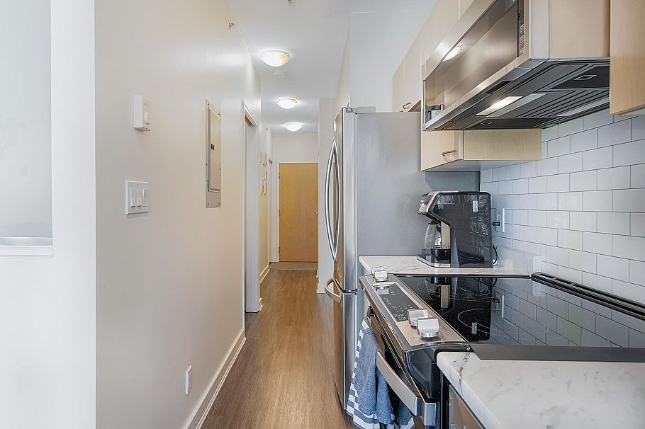 307 1249 Granville Street Vancouver, BC - 14