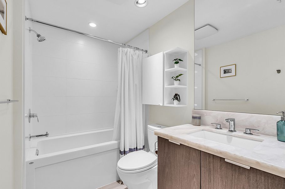 106 3162 Riverwalk Avenue Vancouver, BC - 11