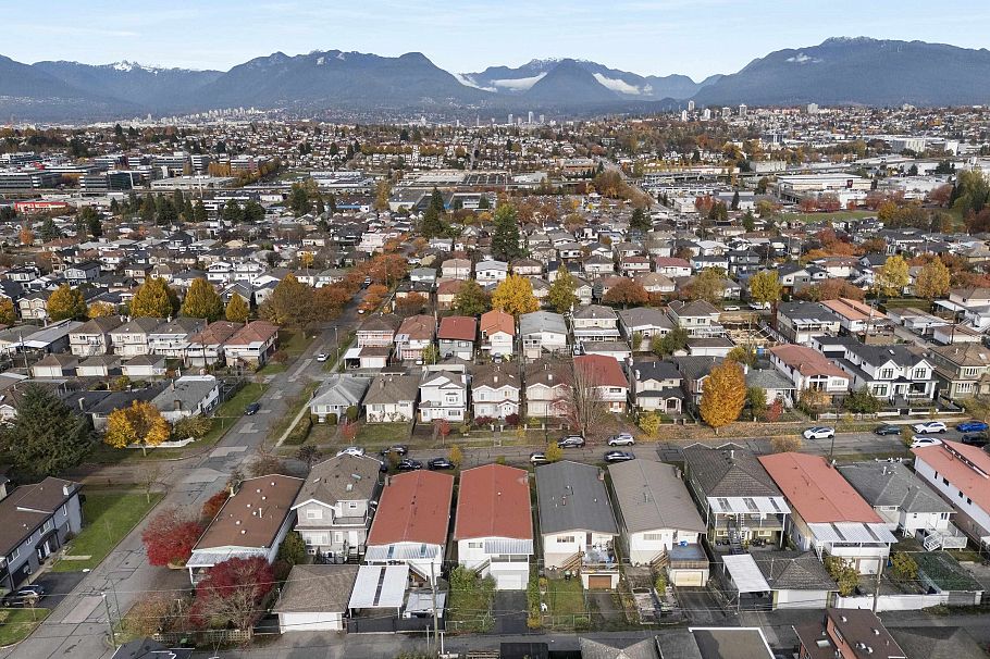 3220 E 19th Avenue Vancouver, BC - 39