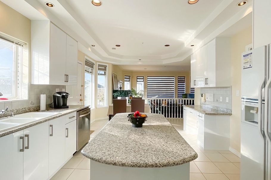 2056 Scarboro Avenue Vancouver, BC - 7