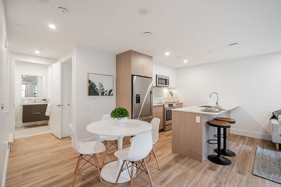 110 2085 E 1st Avenue Vancouver, BC - 13