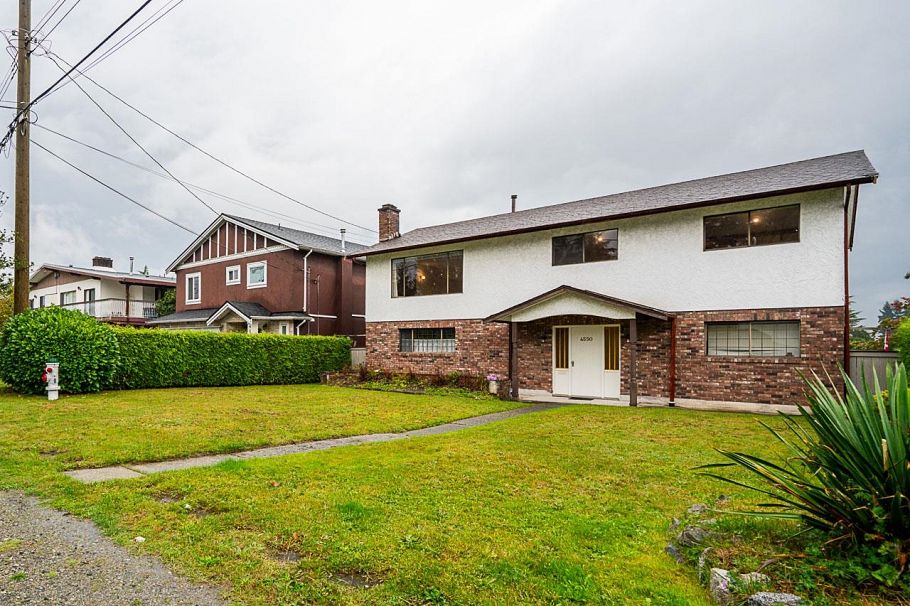 4550 Inman Avenue Burnaby, BC - 2
